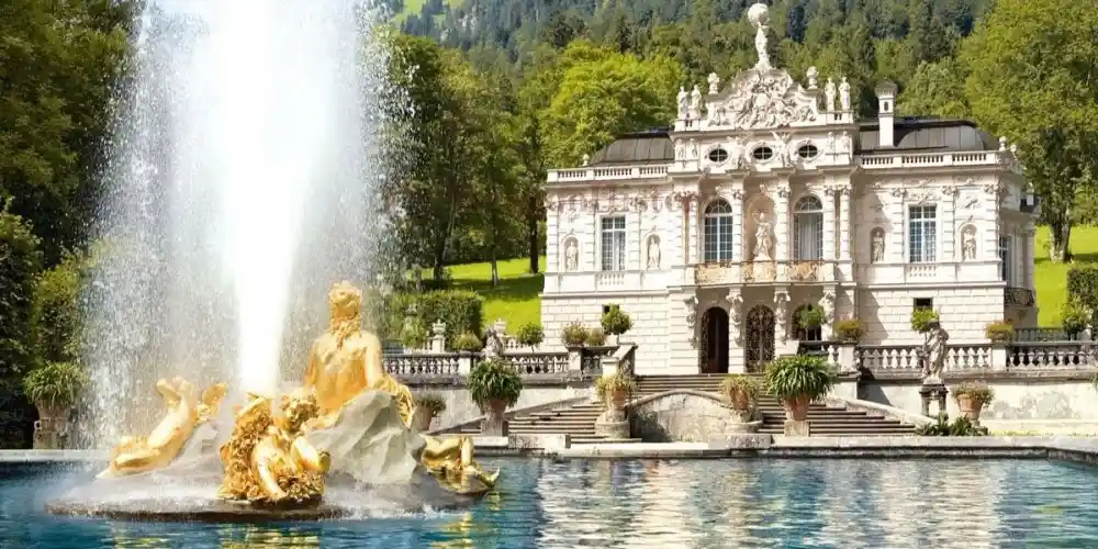 Schloss Linderhof und Parkanlage
